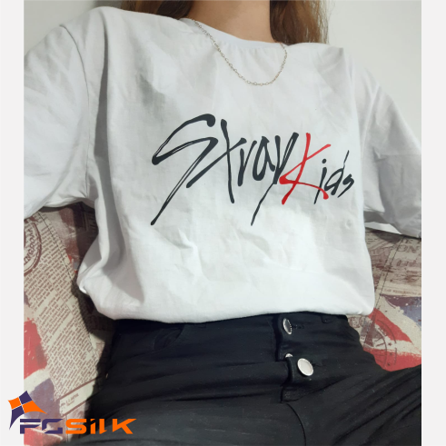 Camiseta k pop feminina Stray Kids - Grupo Kpop