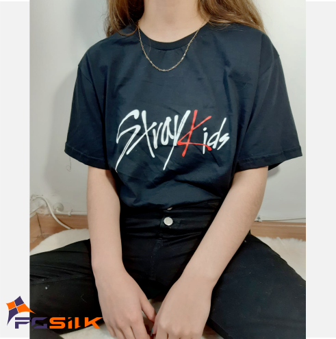 Camiseta k pop feminina Stray Kids - Grupo Kpop